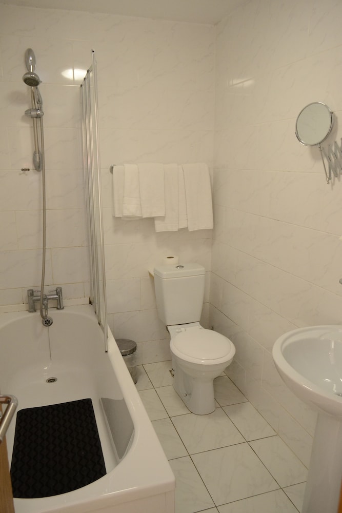 Family Room - Photo 11