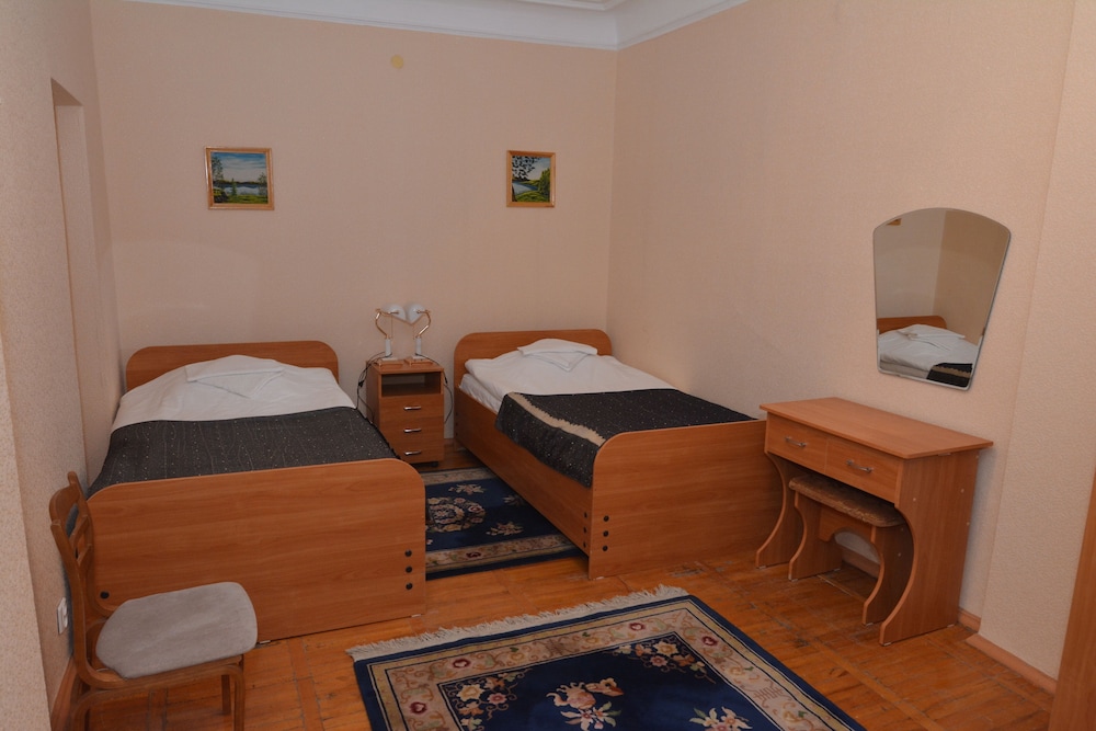 Standard Room, 2 Twin Beds, Fireplace