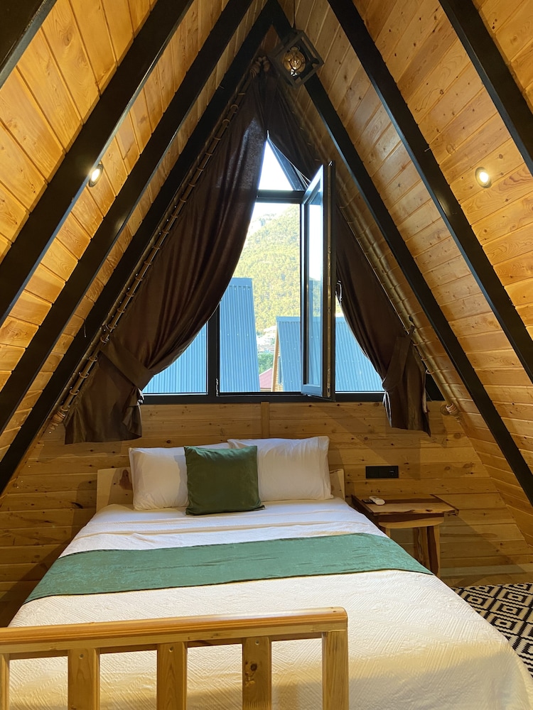 Deluxe Bungalow - Photo 1