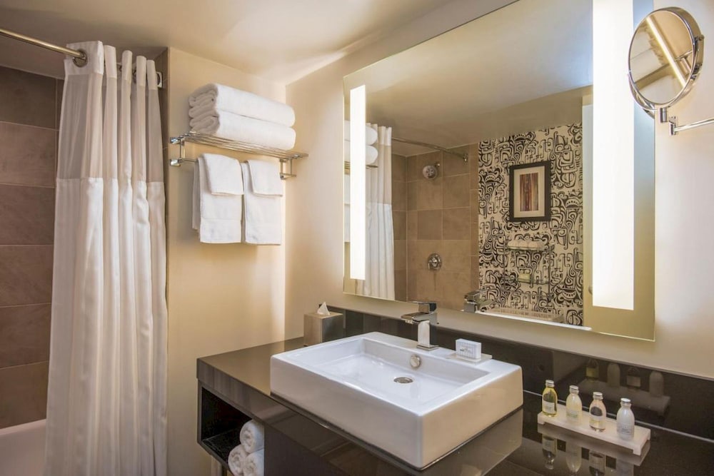 Room, 2 Double Beds (Mobility/Hearing Accessible, Tub) - Photo 1