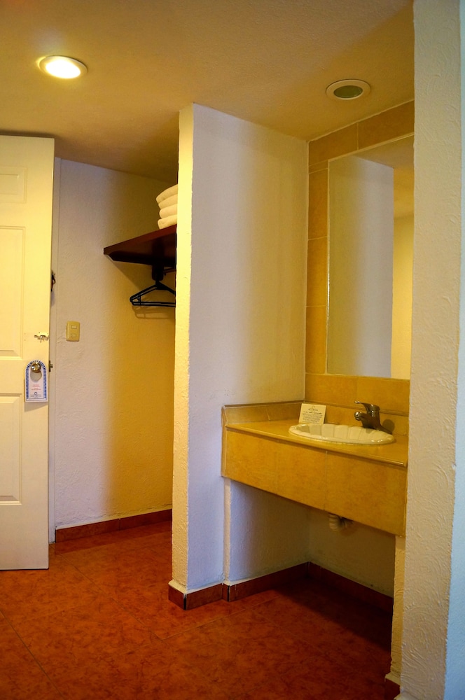 Double Room - Photo 4