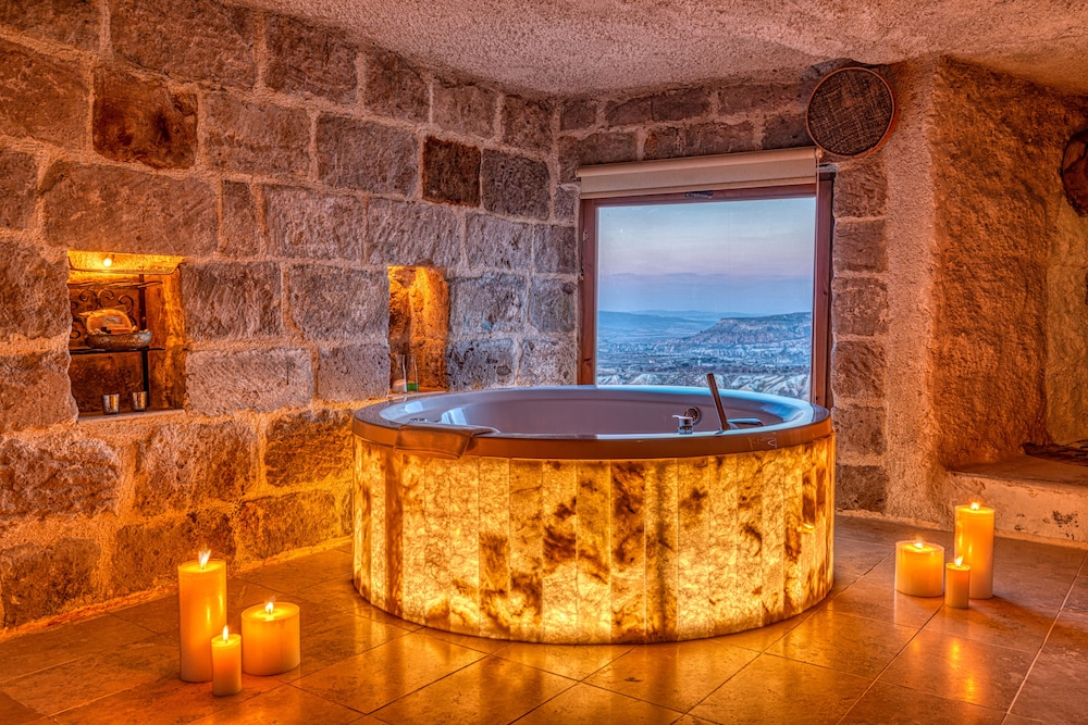 Executive Suite - Photo 6