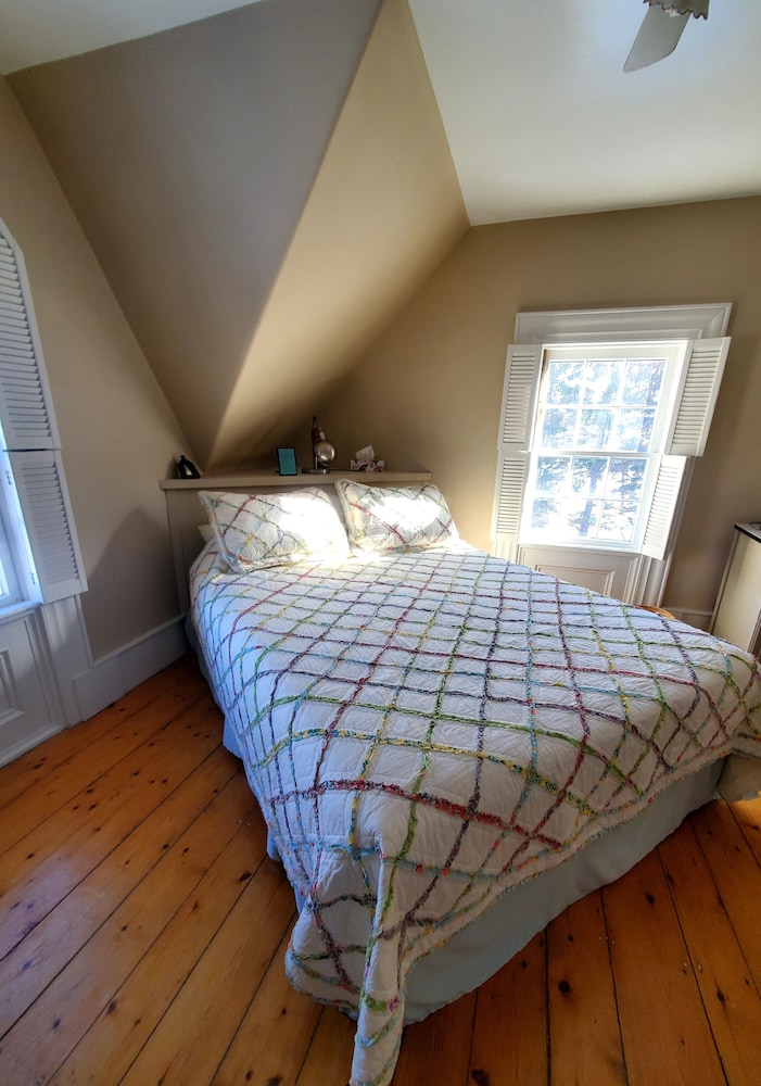 Room, 1 Queen Bed, Bay View (Gull's Nest)