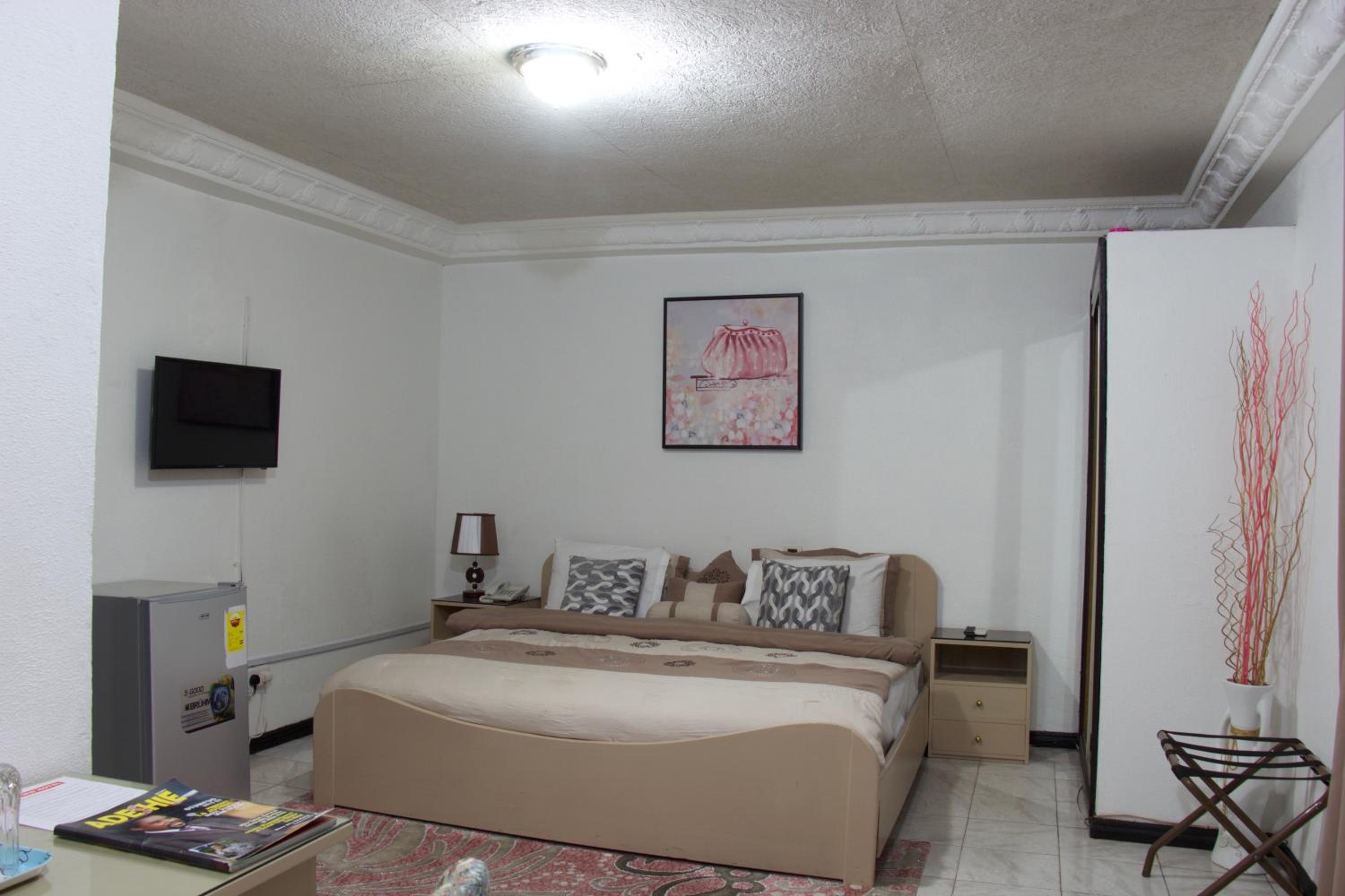 Suite (2 Adults) photo 2