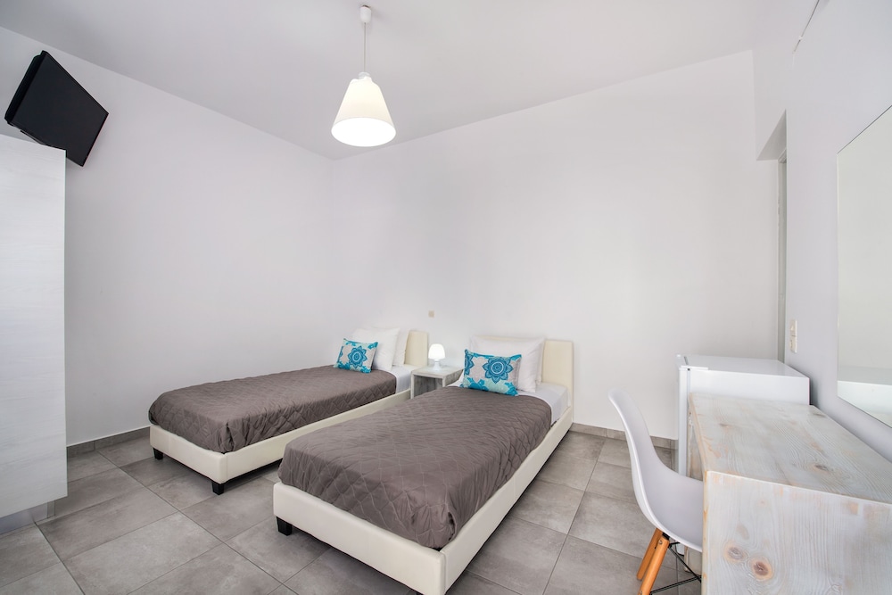 Economy Twin Room