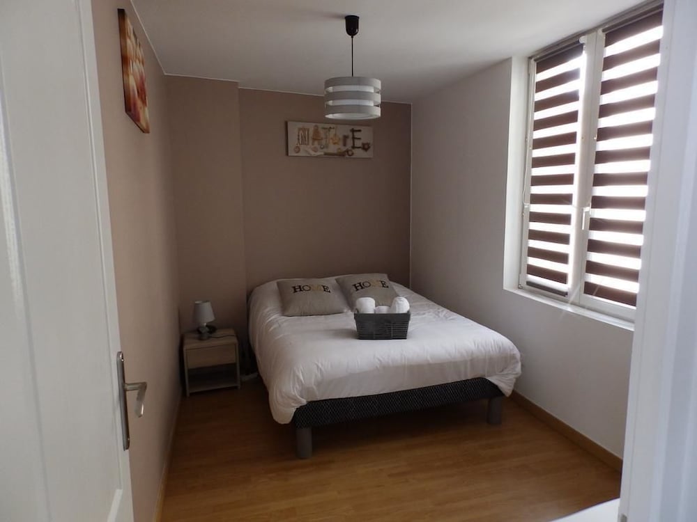 Apartment (Dorine)