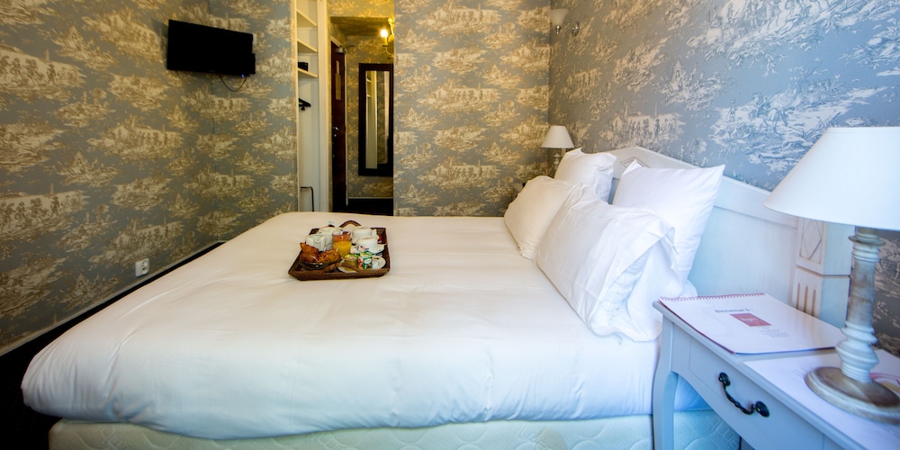 Superior Double or Twin Room photo 3