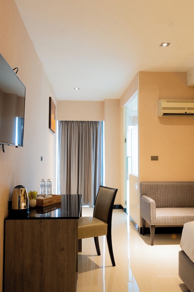 Deluxe Double Room photo 2