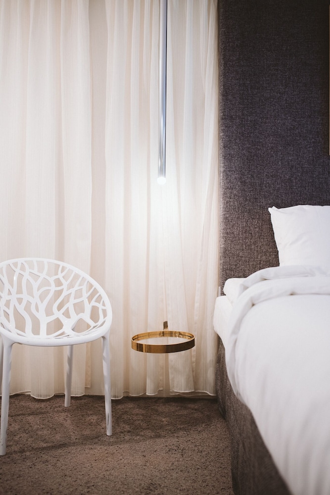 Deluxe Studio Suite photo 3