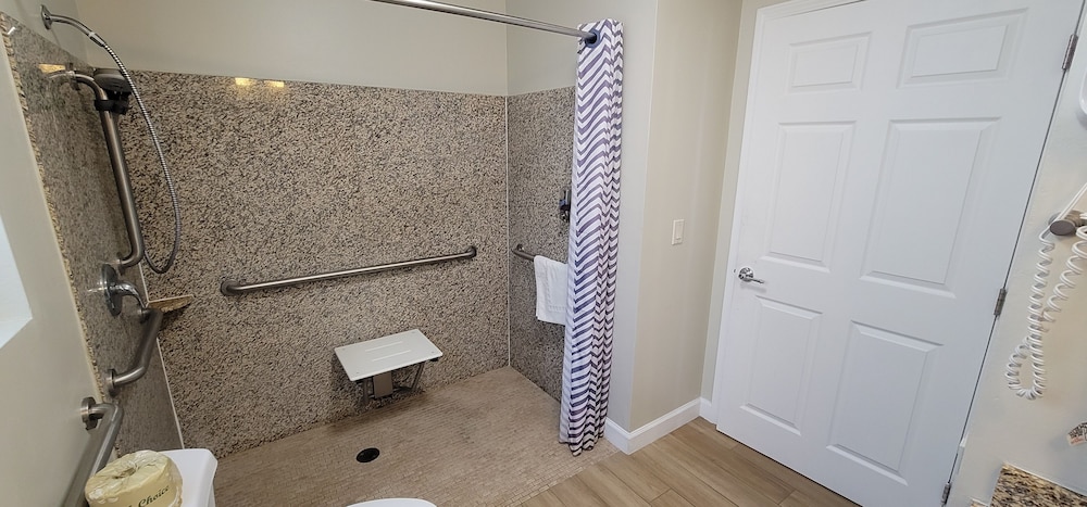 Beachwalker Inn & Suites, Bild 7