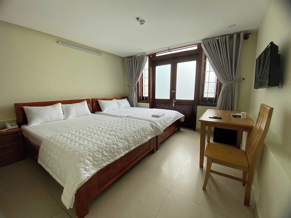 Family Room, City View
