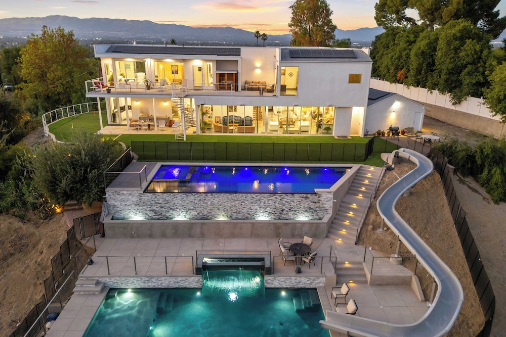 Villa (5 Bedrooms) photo 1