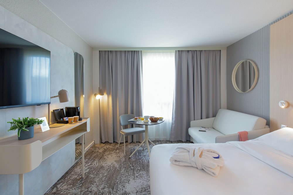 Executive Room, 1 Double Bed with Sofa bed - Photo 1