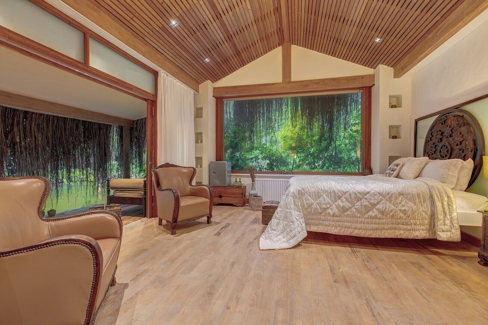 Lake House