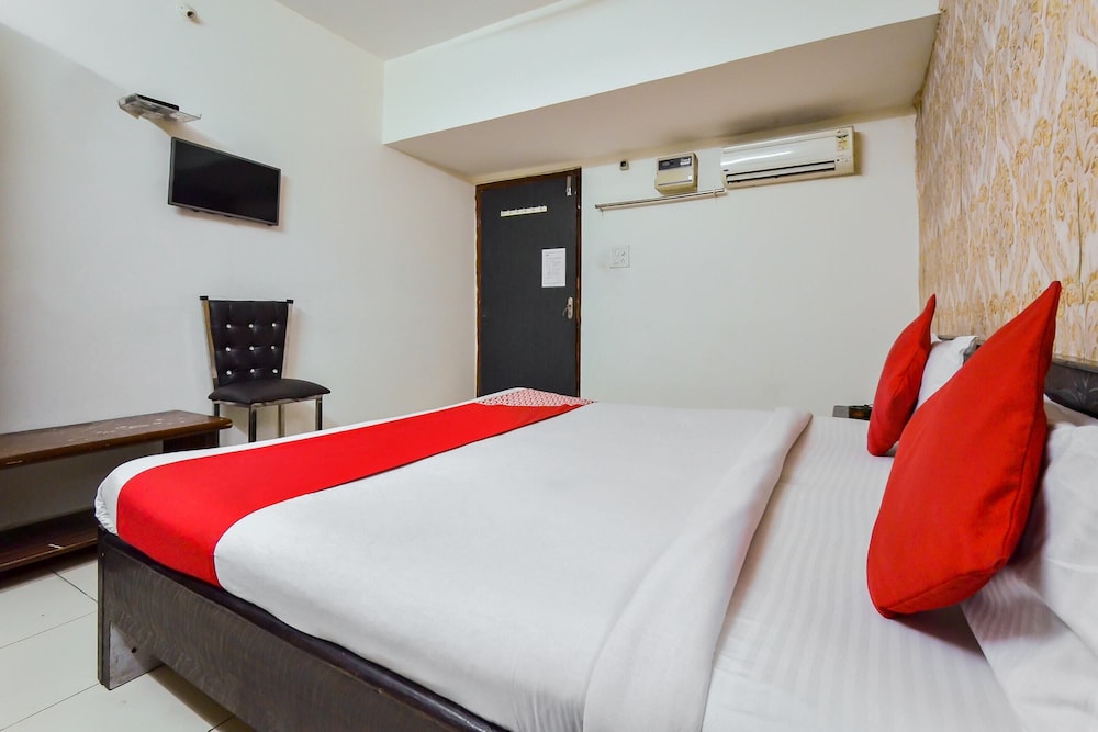 Suite, 1 King Bed photo 1