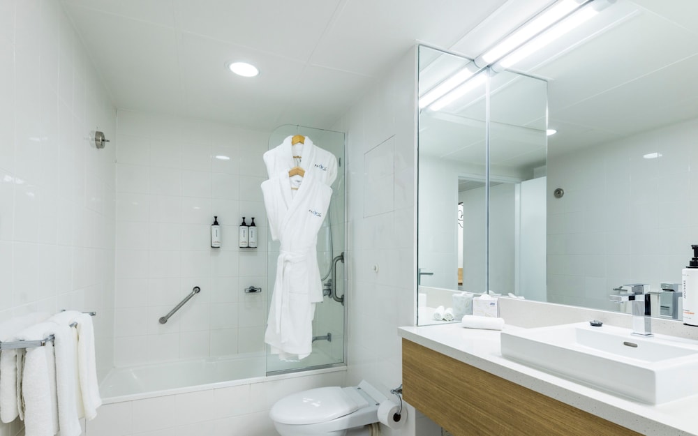Superior King Balcony Suite