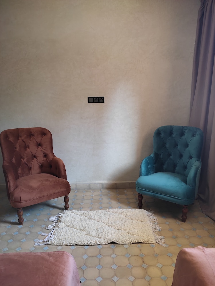 Basic Twin Room photo 2