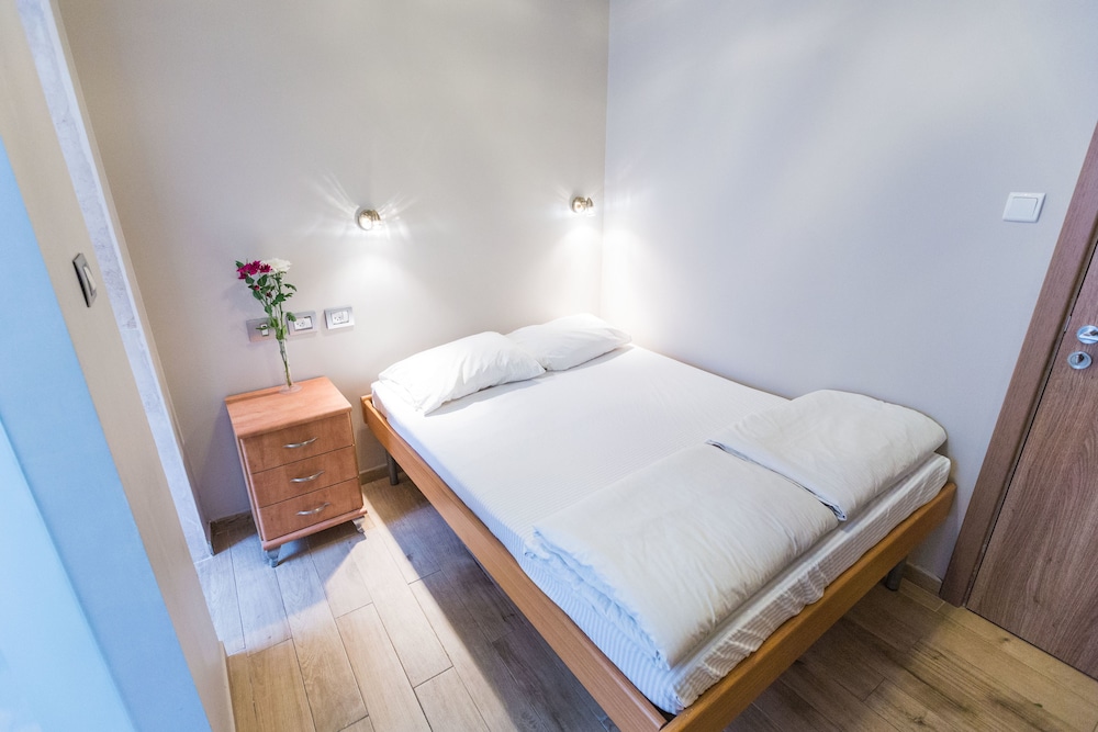 Economy Double Room photo 2