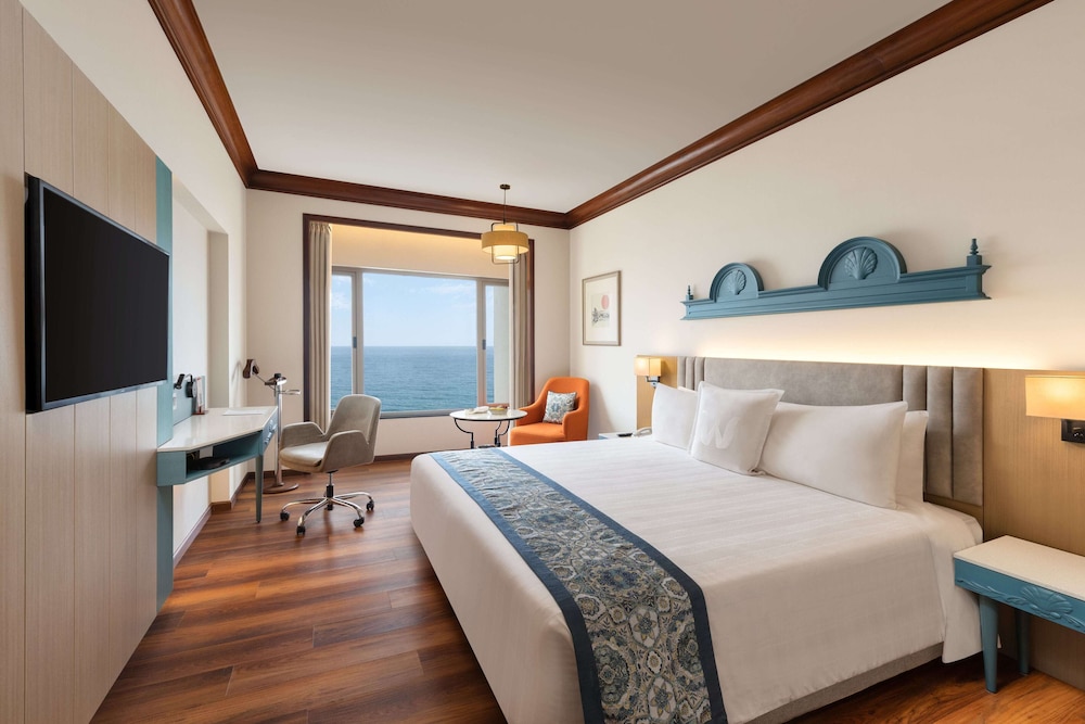 Deluxe Room, 1 King Bed (Executive Club Exclusive Double)