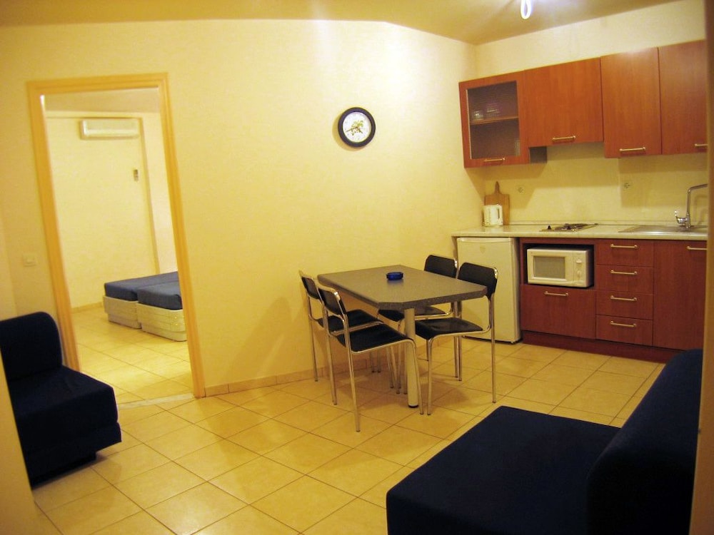Apartment, Balcony, City View photo 3