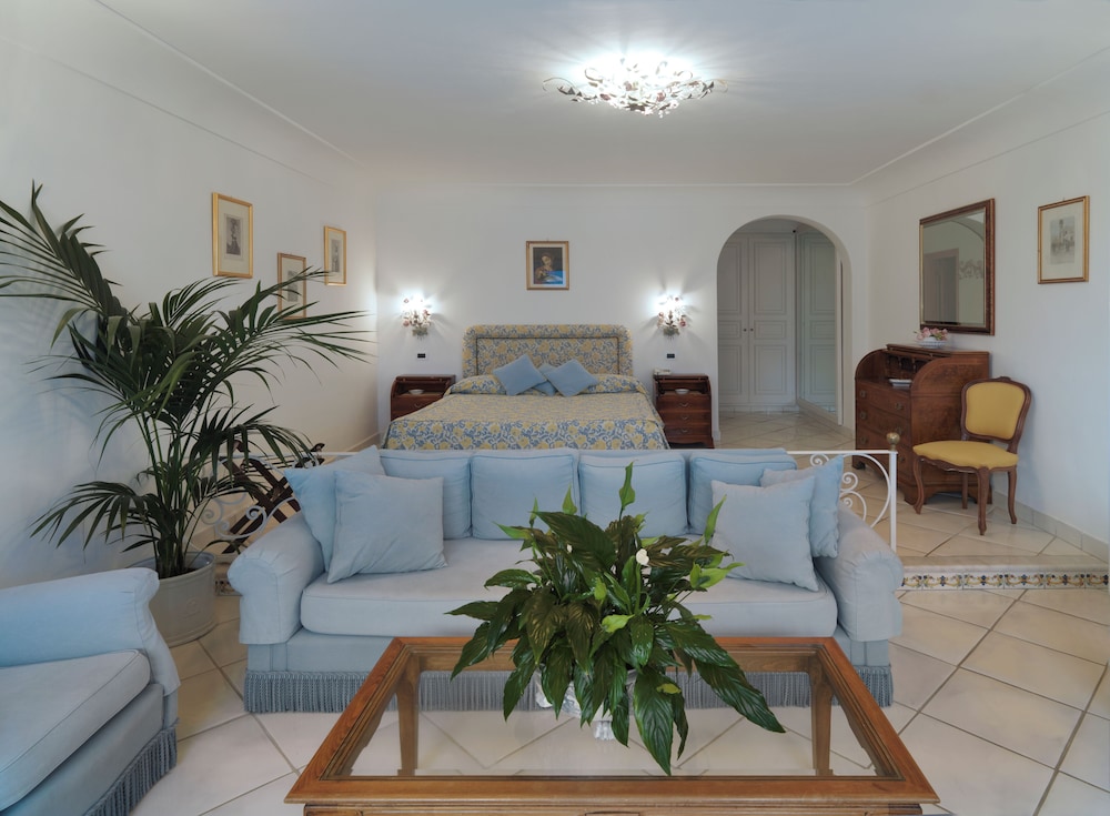 Deluxe Junior Suite, terrace with sea view photo 3