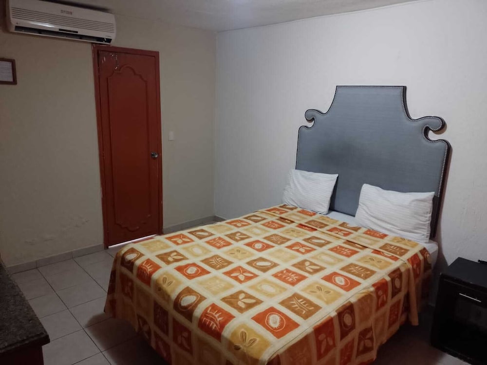 Standard Room photo 3