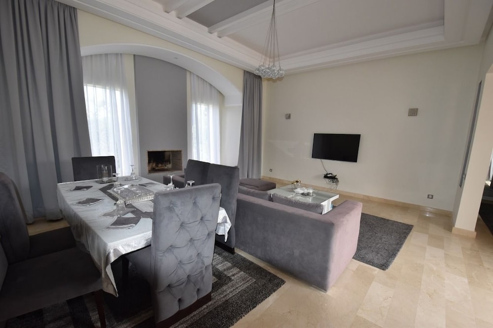 Grand Villa, 3 Bedrooms photo 3