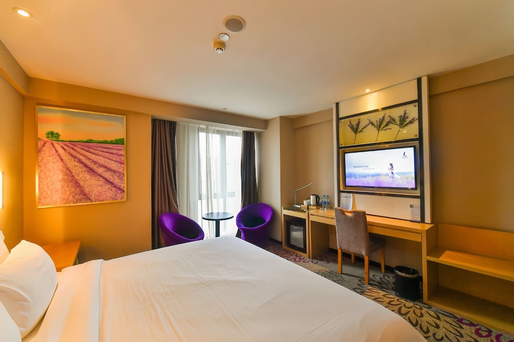 Luxury Double Room, City View