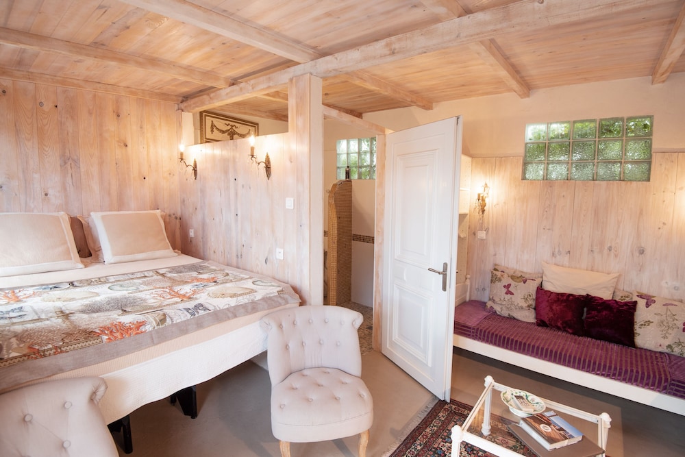 Cottage (La Serra) photo 1