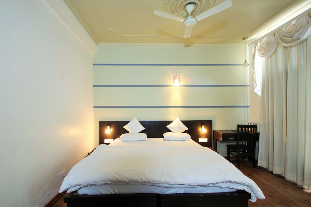 AC Himalaya Facing Luxury Room photo 3