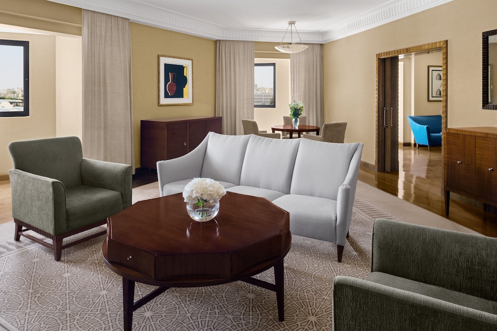 Club Suite, 1 King Bed (Club Floor)