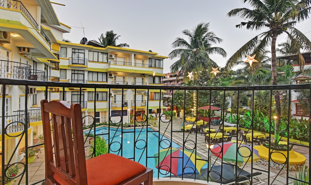 Superior Room, Pool View - Photo 22