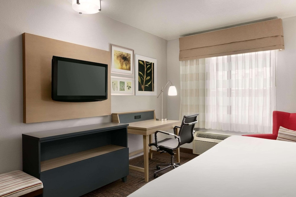 Room, 1 King Bed, Non Smoking - Photo 2