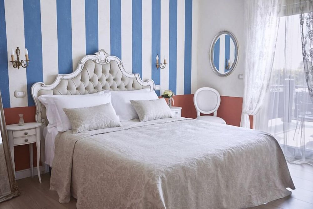 Superior Double Room, Terrace, Hill View