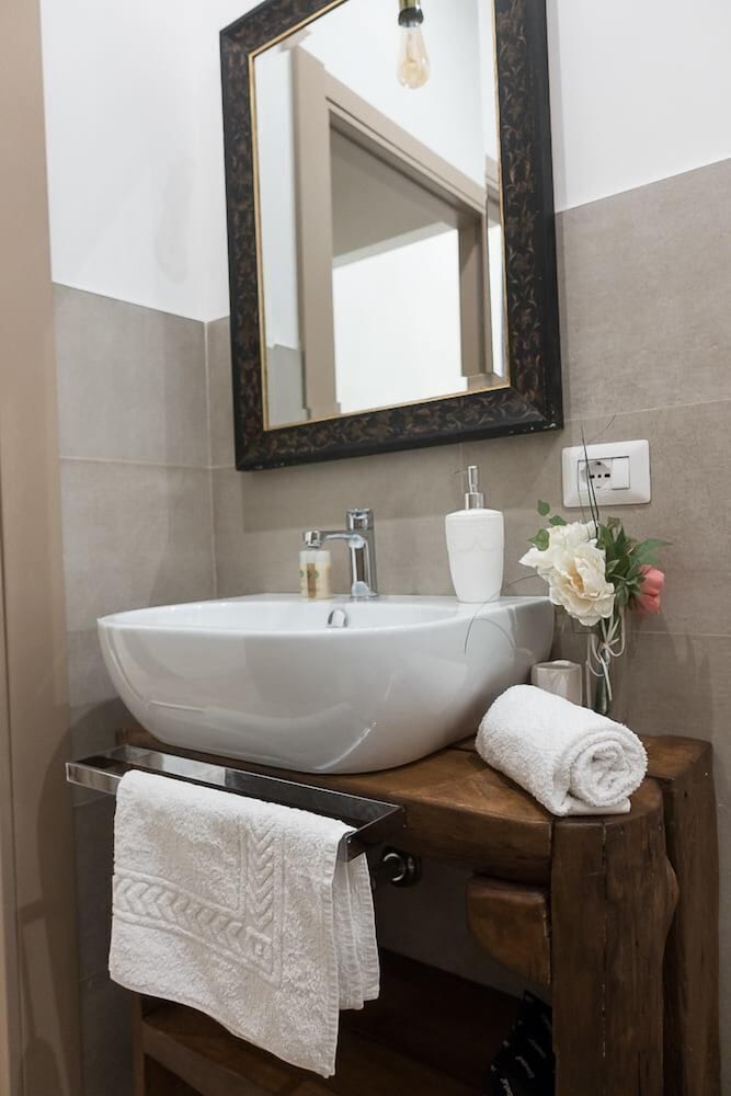 Comfort Double Room, 1 Queen Bed, Non Smoking, Private Bathroom photo 3