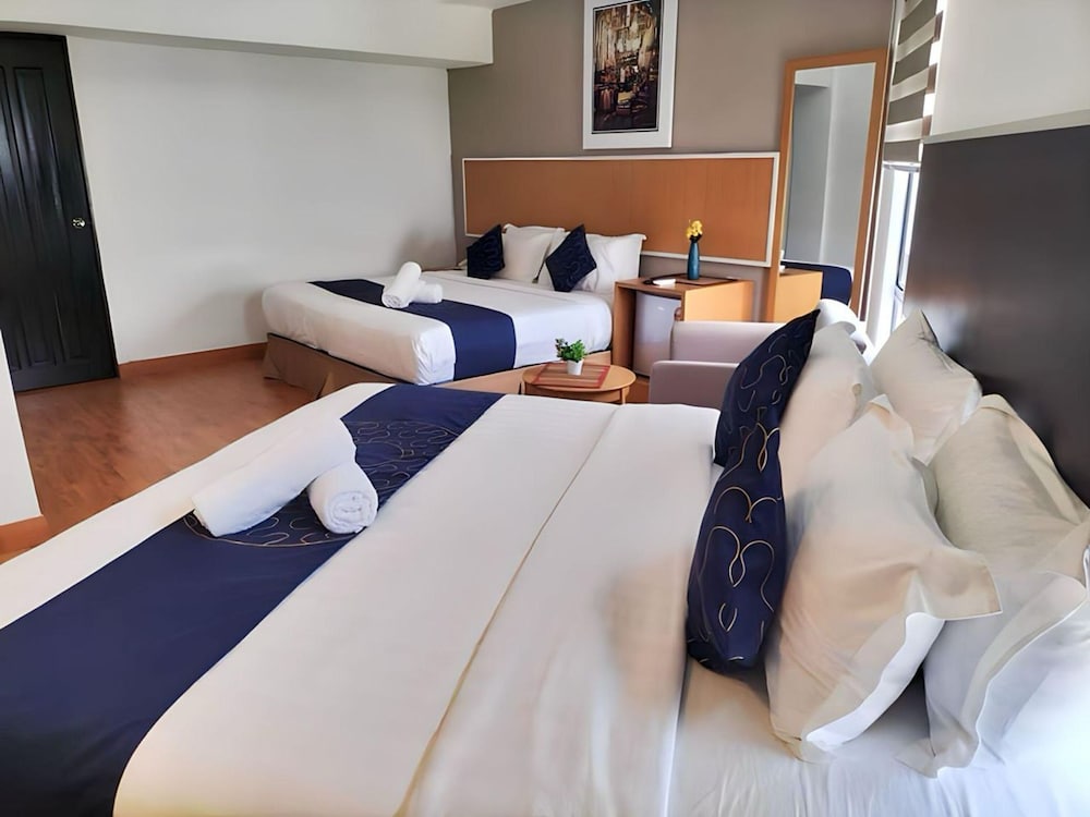 Family Bunk Suite - City View
