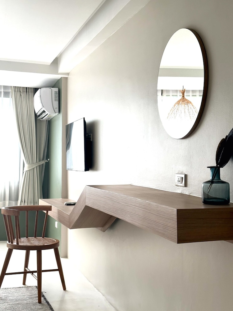 Suite - Photo 9
