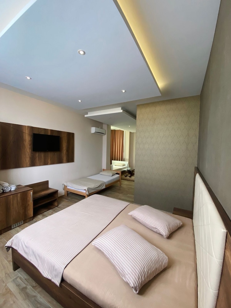 Standard Quadruple Room - Photo 1