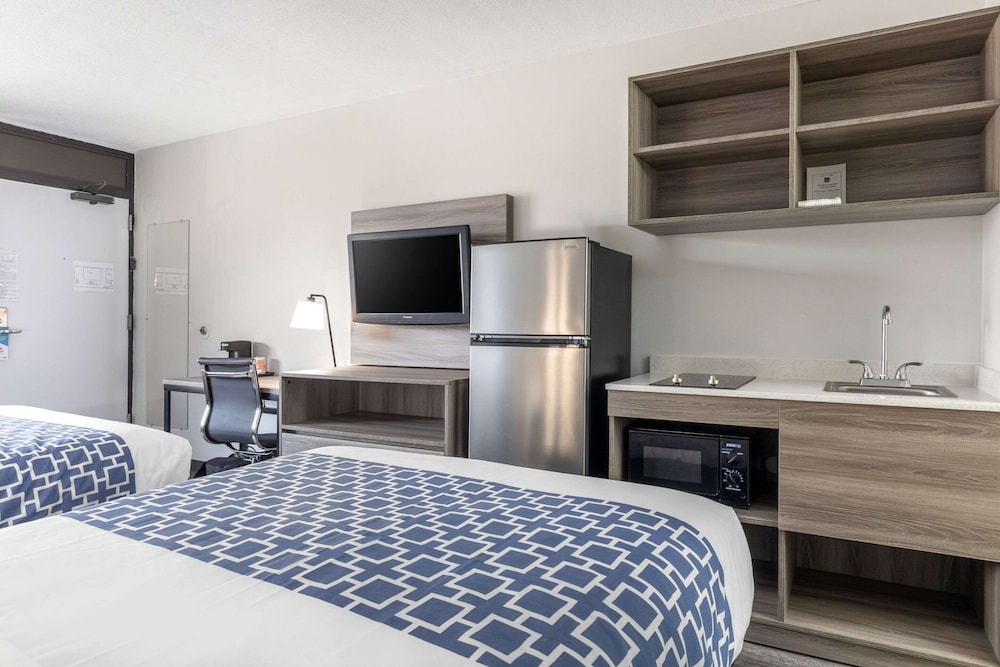Room, 2 Double Beds, Accessible, Non Smoking (Efficiency) - Photo 6