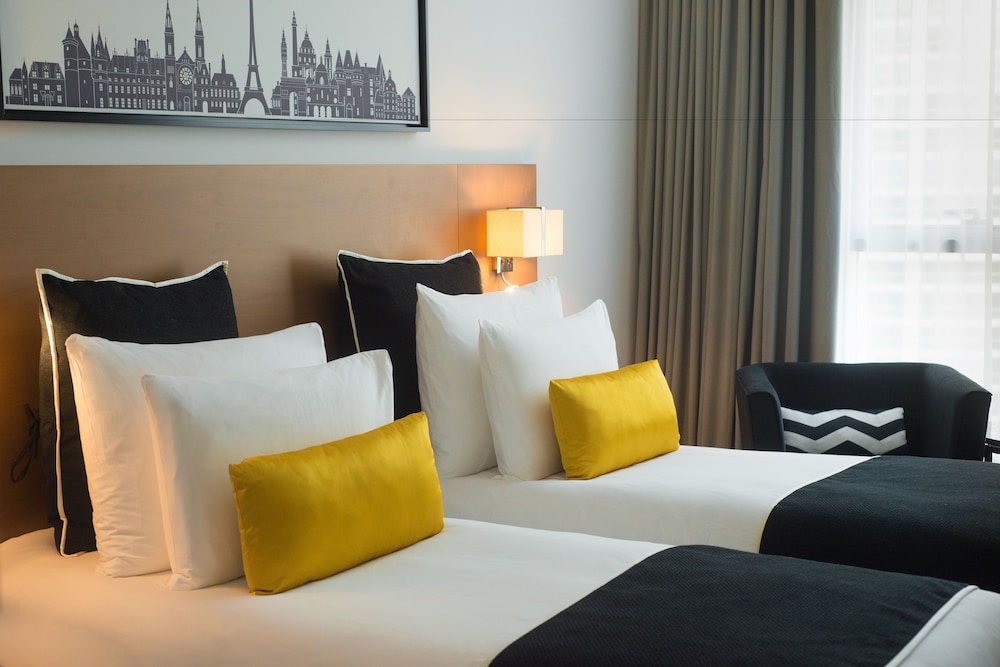 TRYP Twin Room photo 2