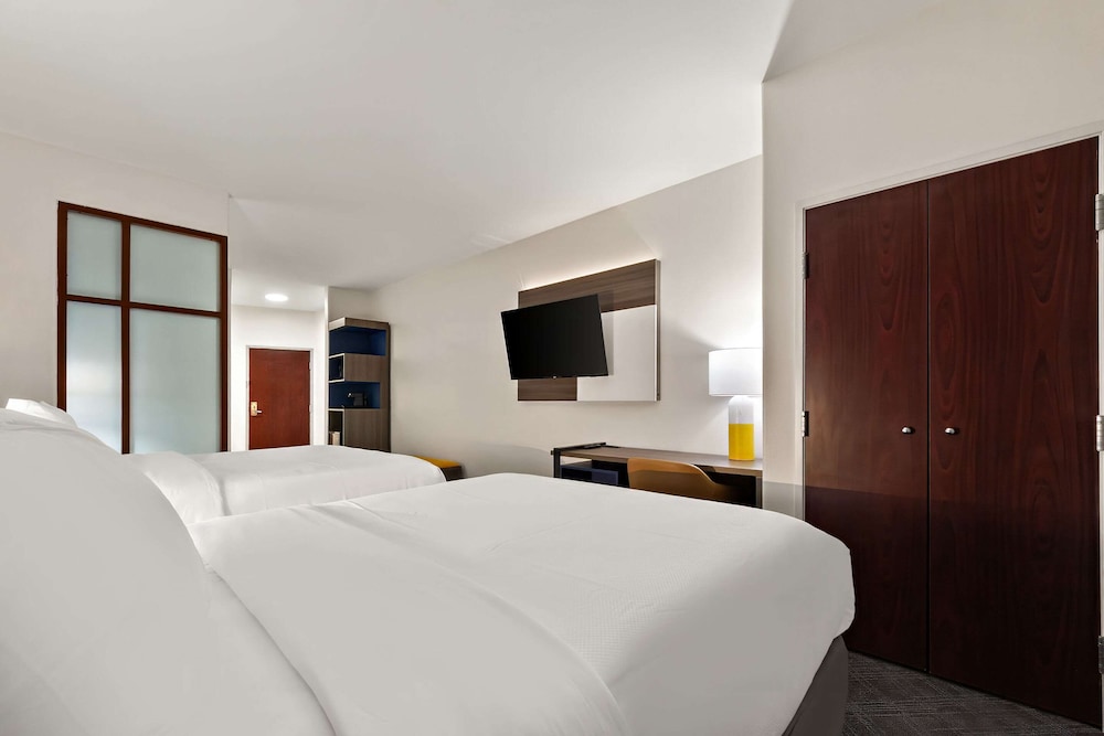 Suite, Non Smoking - Photo 3
