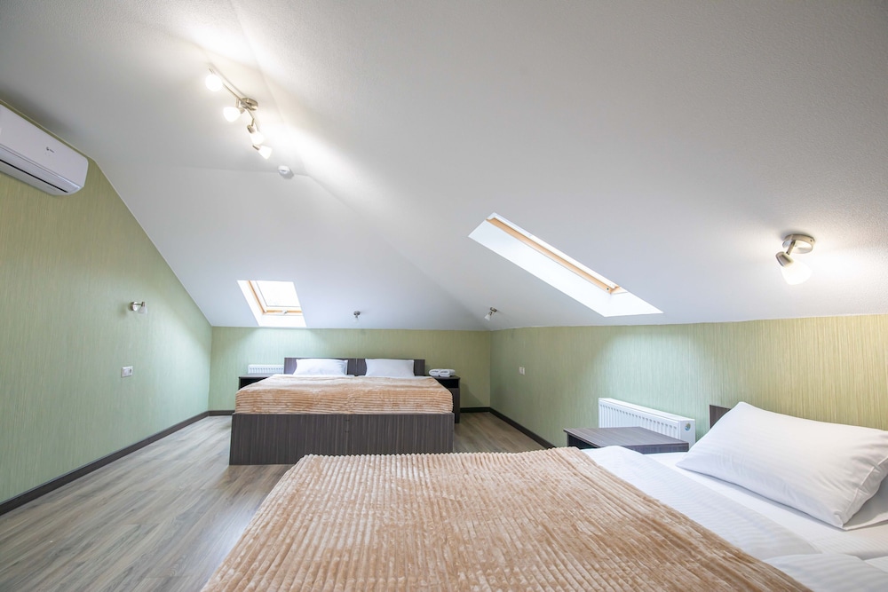 Economy Quadruple Room