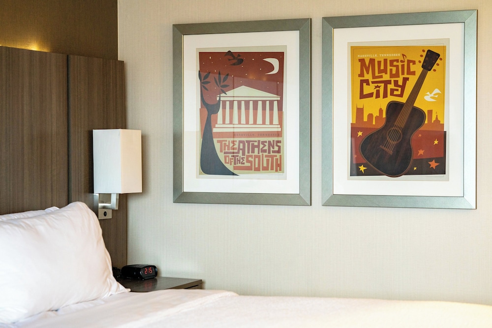 One-Bedroom King Suite with Park View thumbnail 6