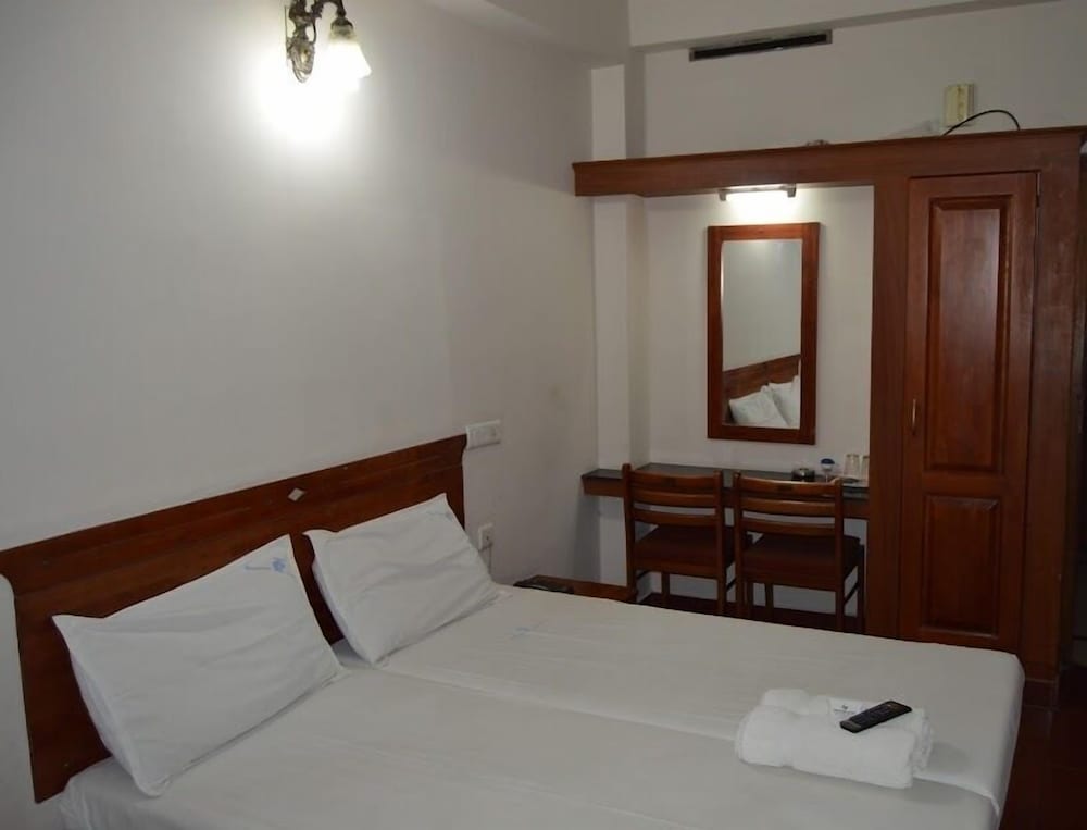 Economy Double Room, Accessible, Smoking photo 3