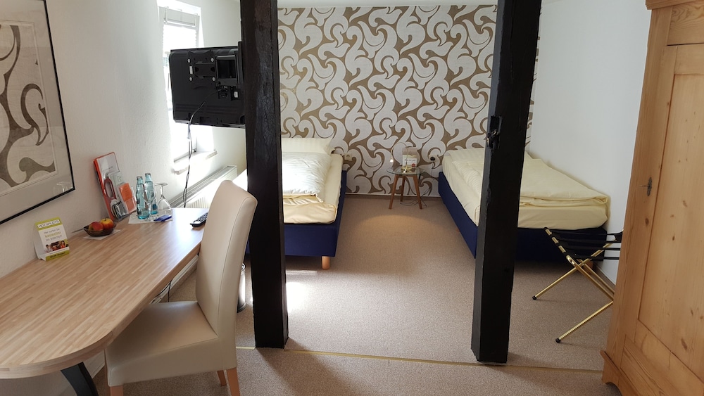 Classic Double Room - Photo 12