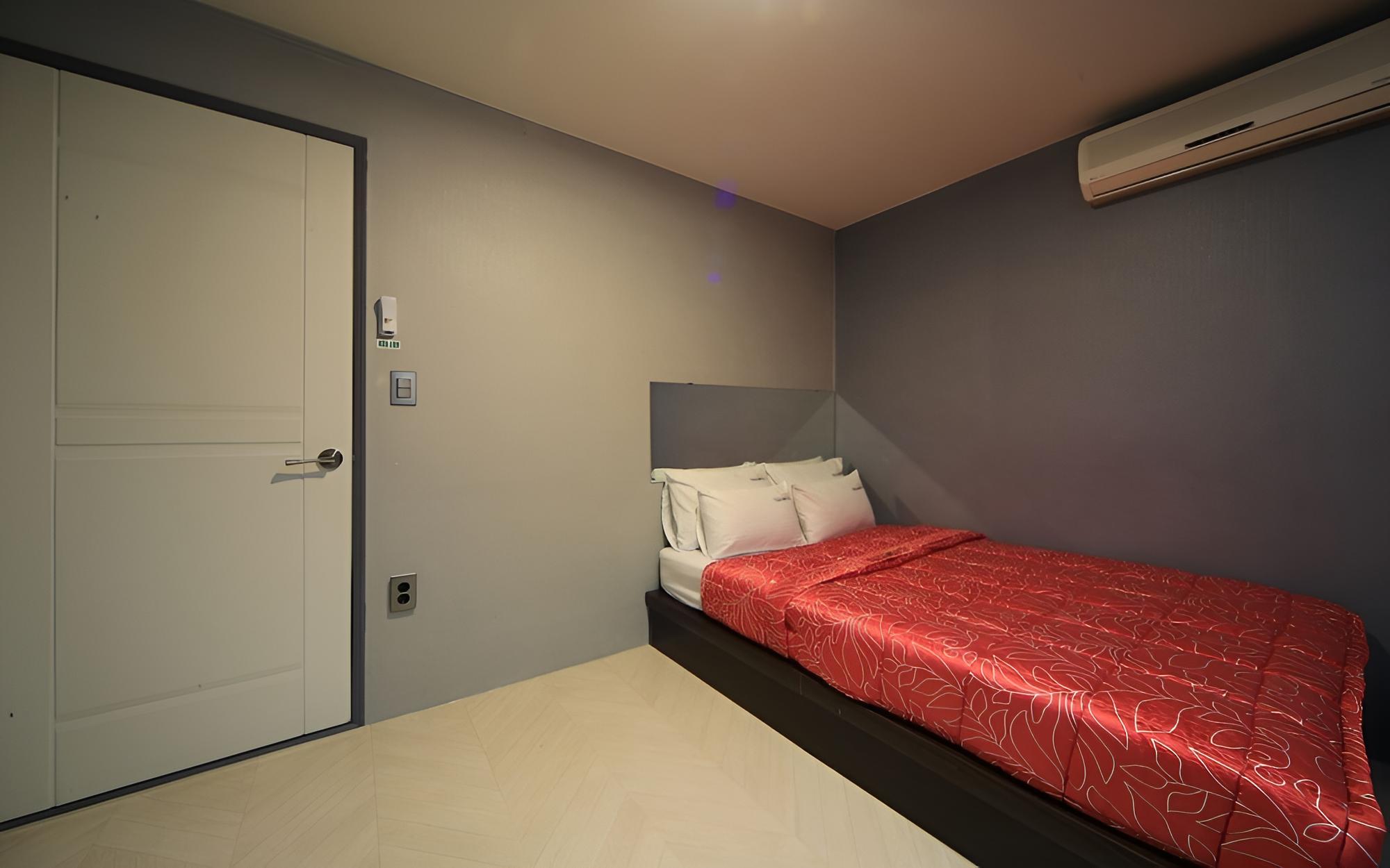 Room (Standard room) - Photo 3