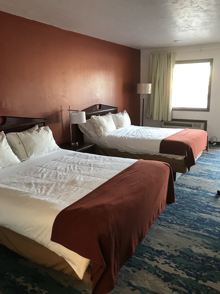 Standard Room, 2 Queen Beds, Smoking photo 2