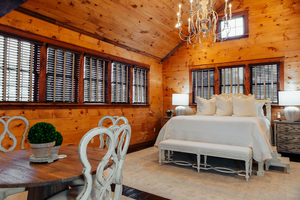 Enclave Suite photo 1