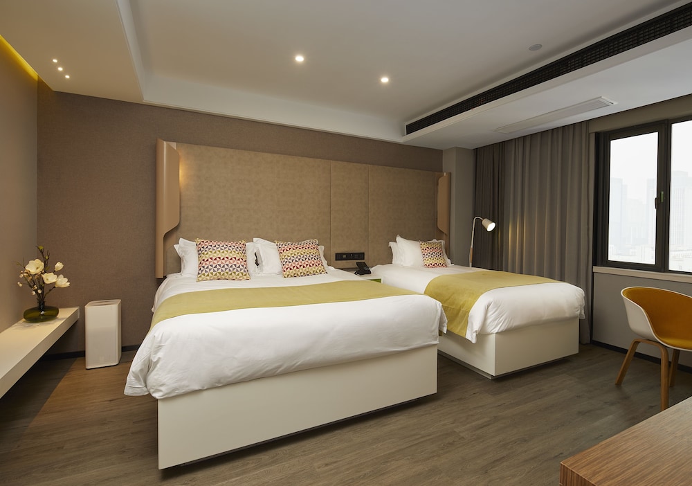 Standard Room, 2 Twin Beds photo 2