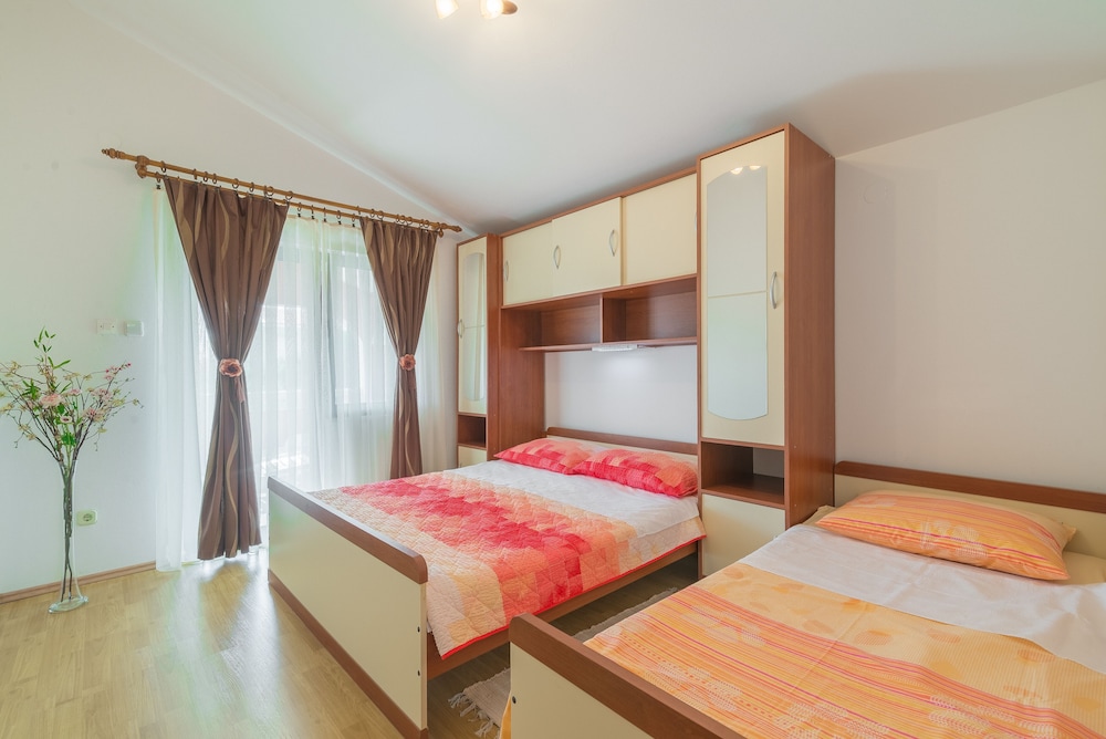 Apartment, 2 Bedrooms A2